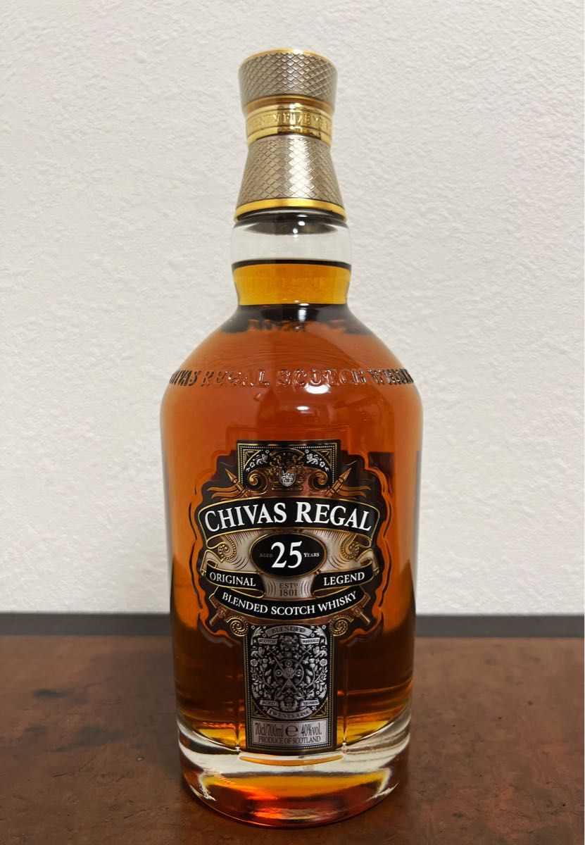 未開栓CHIVASREGAL シーバスリーガル 25年 オリジナルレジェンドスコッチ ウイスキー 700ml 40％ 箱付き