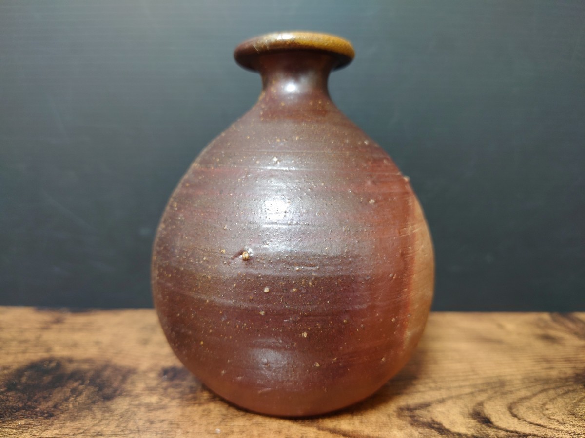  human national treasure [ Fujiwara male ] preeminence . work Bizen sake bottle also box sake cup and bottle Bizen .