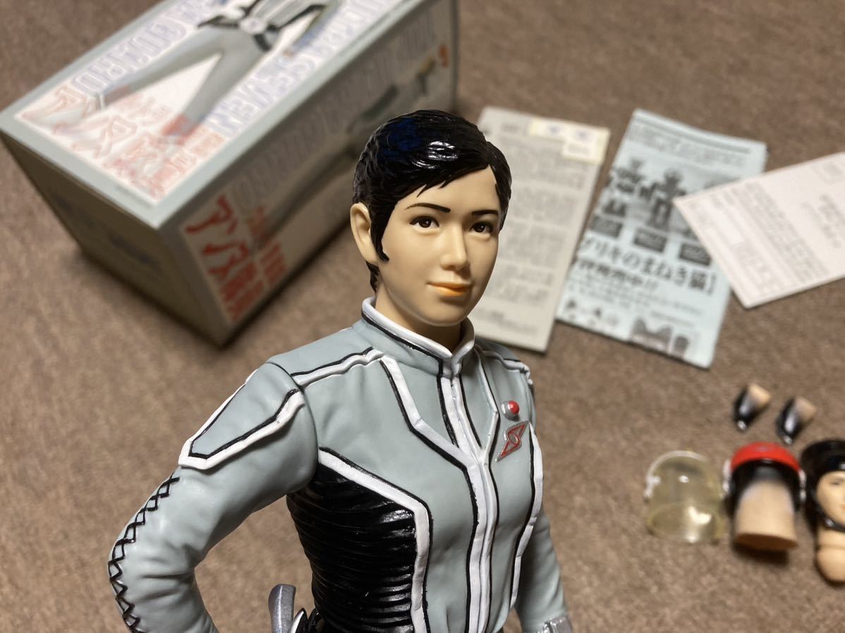 完成品!ビリケン商会☆ウルトラ警備隊 アンヌ隊員 彩色済ソフビキット