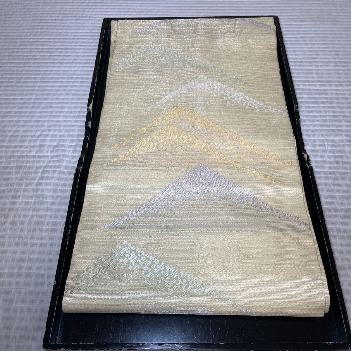 帯名古屋帯正絹パールトーン加工山筋模様六通柄金色地着物和服和装着物