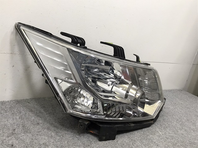 デリカD:5/D5 CV1W/CV2W/CV4W/CV5W 純正 前期 右 ヘッドライト AFS無 キセノン HID レベライザー バラスト KOITO 100-87918 三菱(130636)_画像2