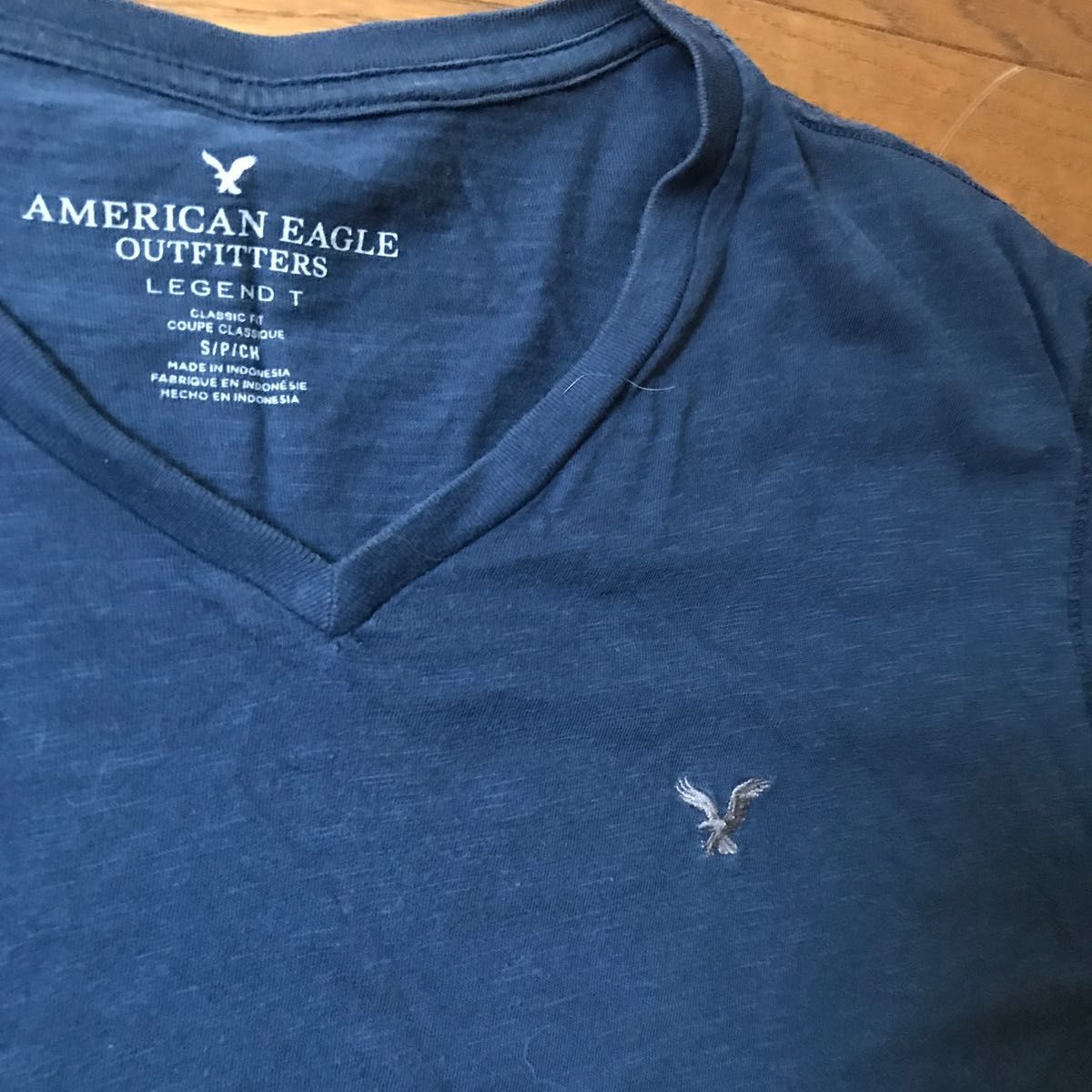 アメリカンイーグル　紺　半袖Tシャツ