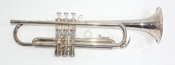 ☆ハードケース付!YAMAHA ヤマハ YTR-1335 トランペット 管楽器