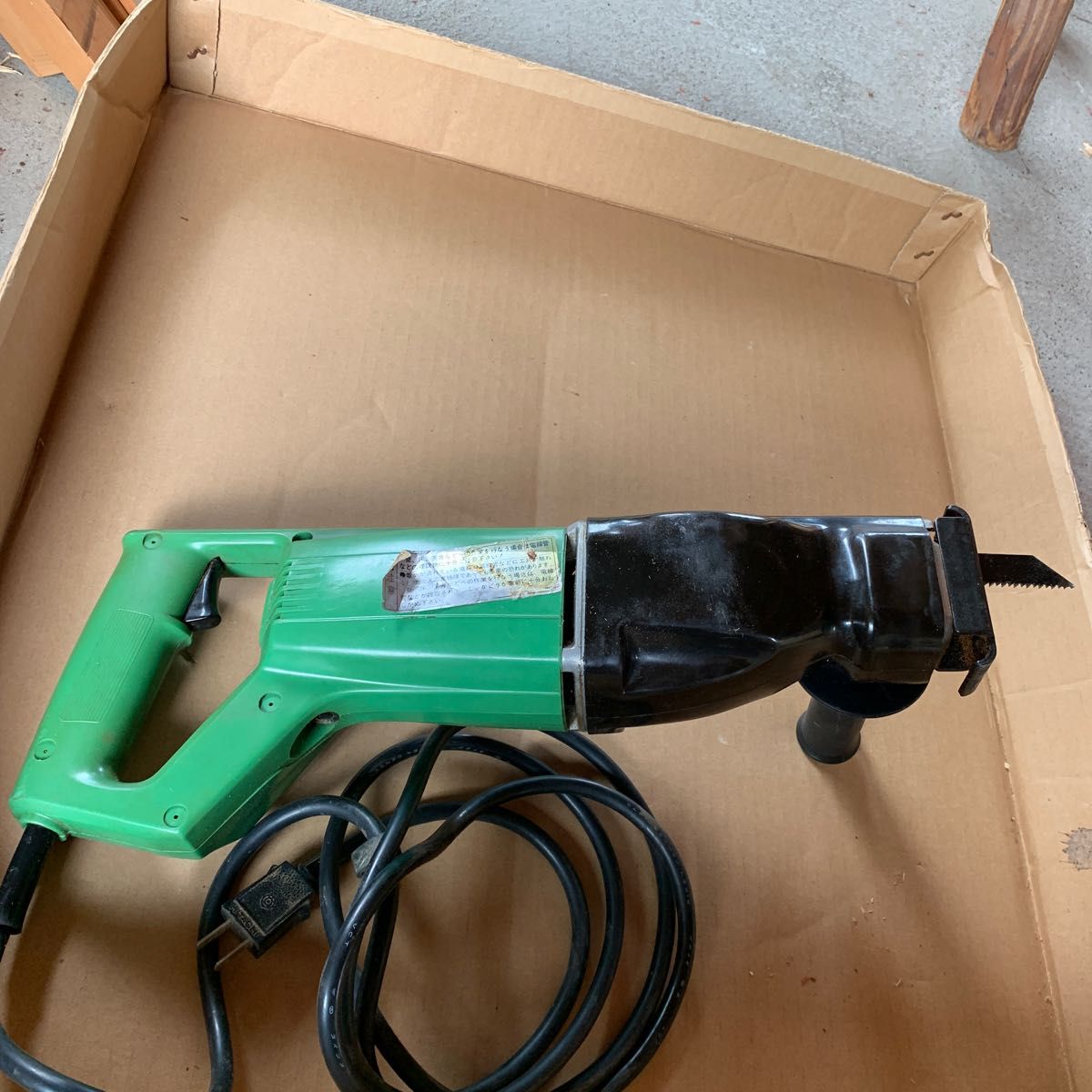 中古品 HITACHI 電動工具 日立 コード式 セーバーソー JST-100 中古品 HITACHI 電動工具 日立 コード式 セーバーソー JST-100