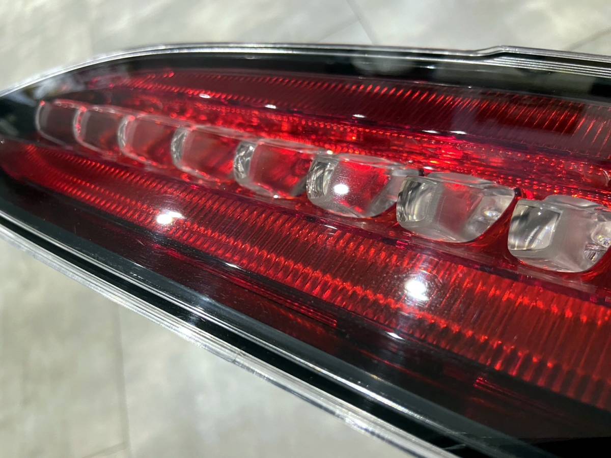  Mercedes Benz AMG GT C190 original tale lense tail light right R A1909064700 lighting has confirmed 