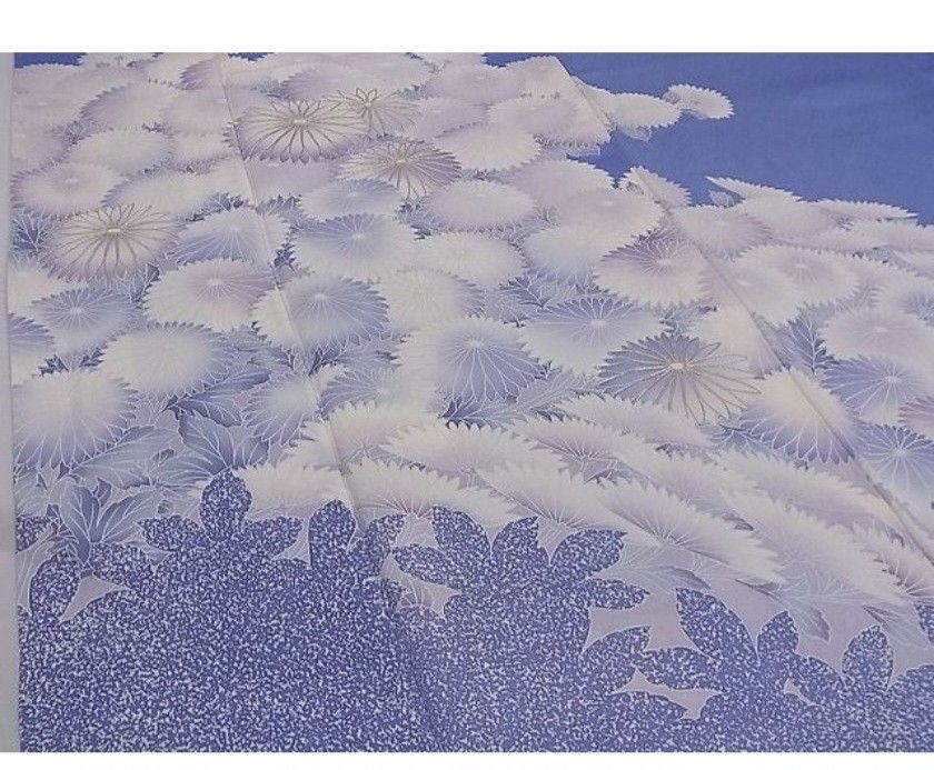 着物 豪華色留袖　一つ紋付 駒刺繍　裏菊　アイスブルー 正絹 花柄