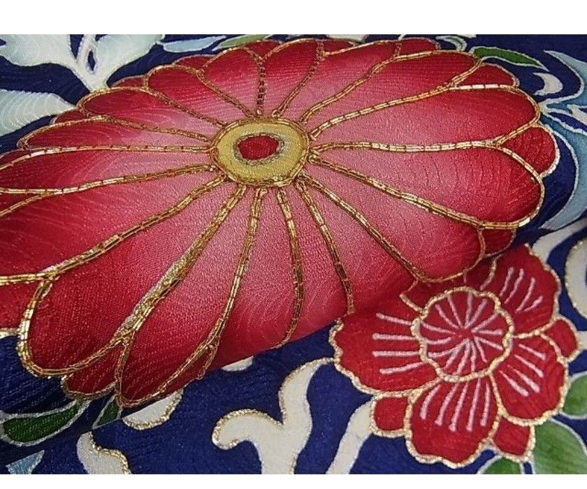 アンティーク 大正ロマン 着物 訪問着 駒刺繍 吉祥花唐草文 金彩