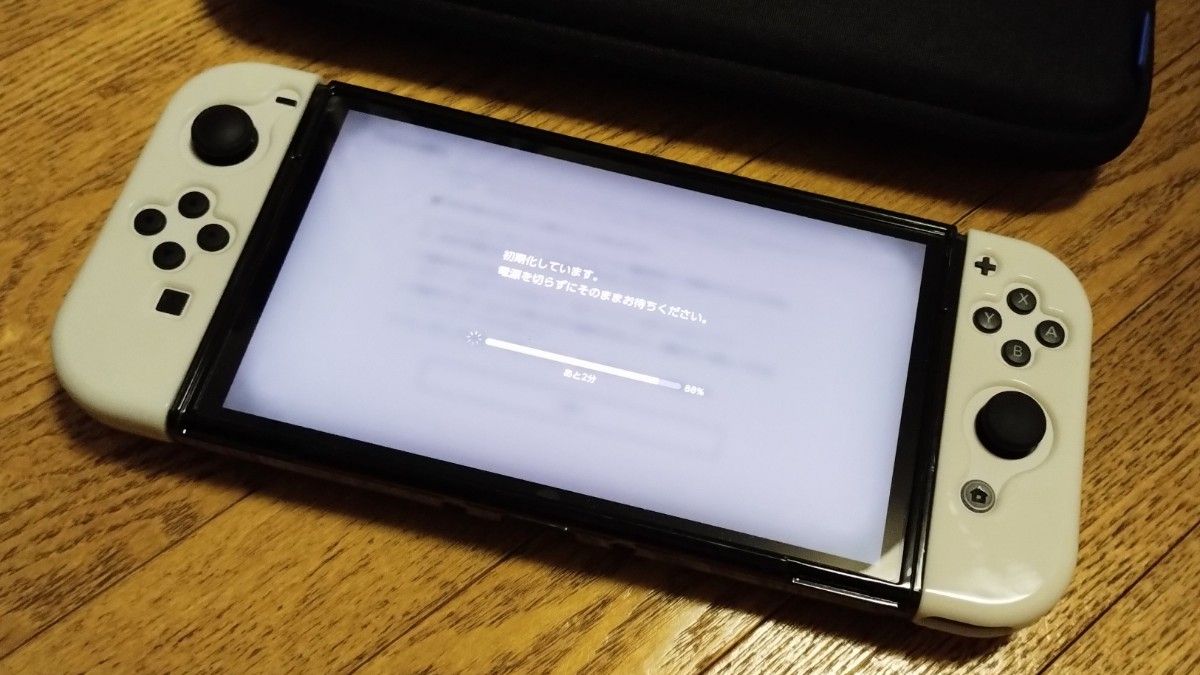 Nintendo Switch 有機ELモデル ホワイト 本体 美品 ハードポーチ他