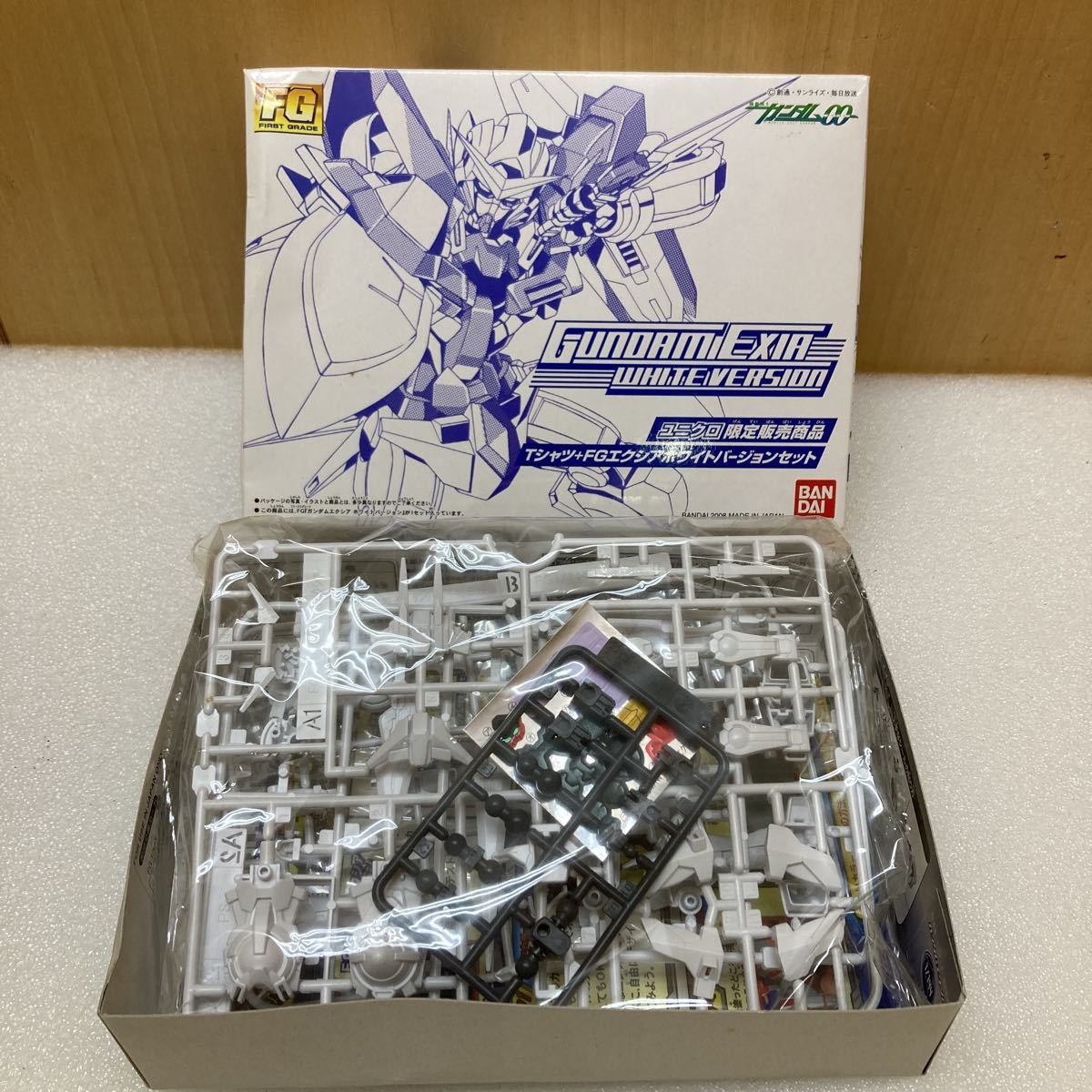 YK4711 FG 1/144 ガンダムエクシア ホワイトバージョン バンダイ YK4711 FG 1/144 ガンダムエクシア ホワイトバージョン バンダイ