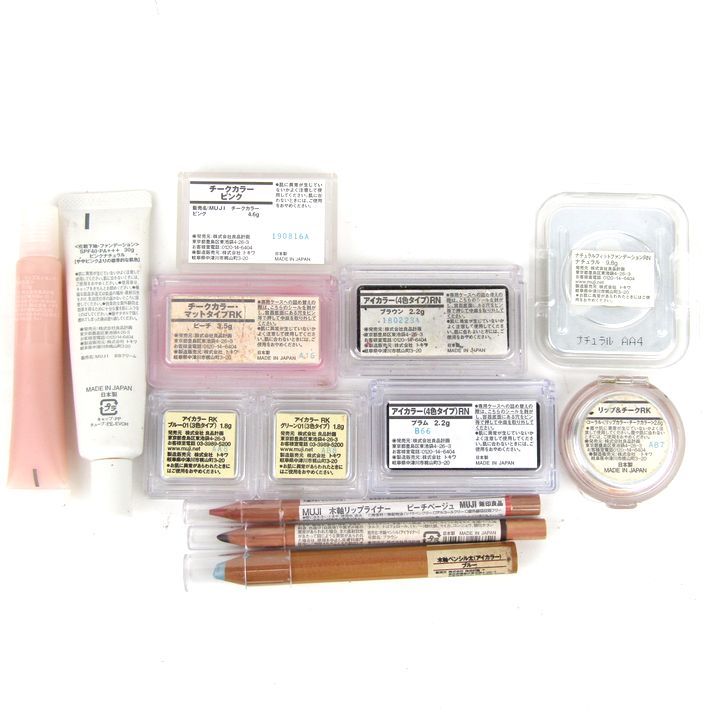  Muji Ryohin etc. eyeshadow etc. tree axis lip liner other unopened have 13 point set together large amount defect have lady's MUJIetc.