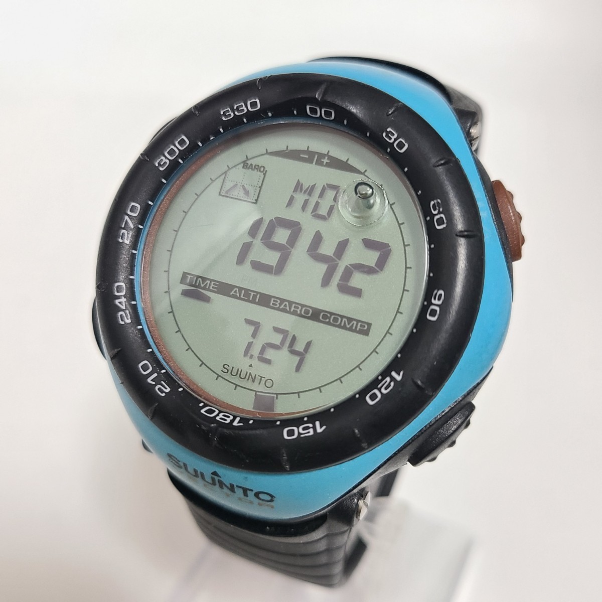 稼働品 SUUNTO スント VECTOR ベクター 腕周りフリー キャンプ