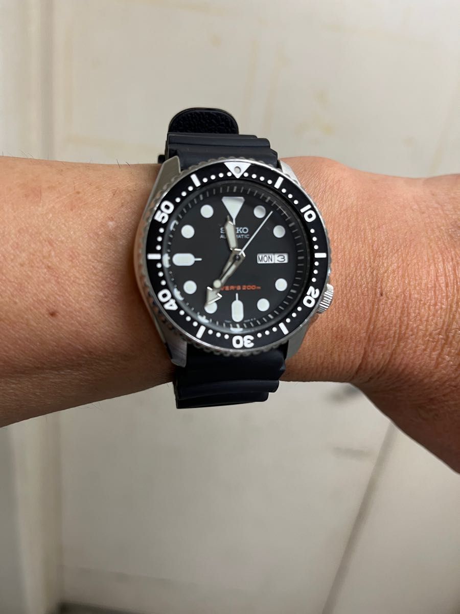 セイコーダイバーズ SKX007K 海外モデル 自動巻 ブラックボーイ セイコーダイバーズ SKX007K 海外モデル 自動巻 ブラックボーイ