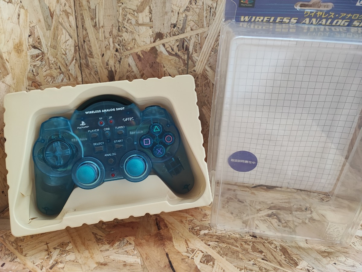 超歓迎 【希少/美品】箱付き PS ワイヤレスコントローラー ワイヤレスアナログショット (クリアブルー) OPTEC コントローラー 超歓迎 【希少/美品】箱付き PS ワイヤレスコントローラー ワイヤレスアナログショット (クリアブルー) OPTEC コントローラー