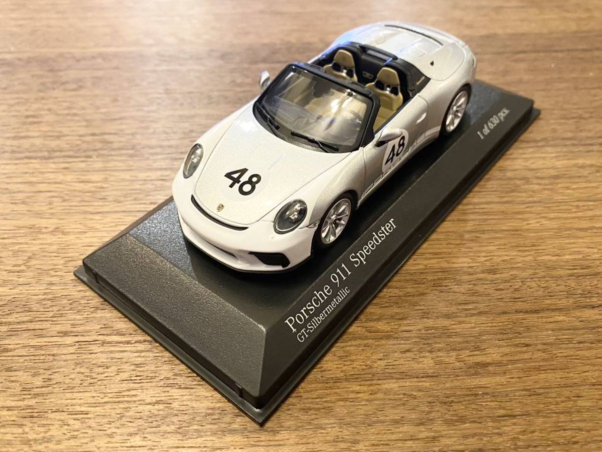 新品 オリジナルパッケージ付き 1/43 ミニチャンプス ポルシェ 991.2 911 スピードスター ヘリテージ シルバーの画像1