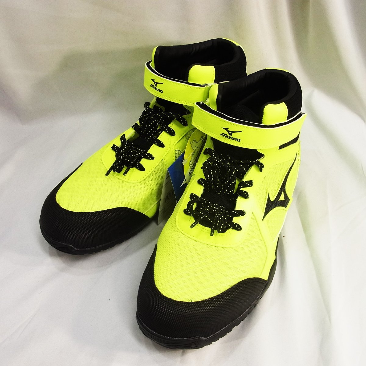  unused goods Mizuno almighty SD13H proactive sneakers safety shoes shoes shoes 27.0cm black × yellow men's Mizuno *