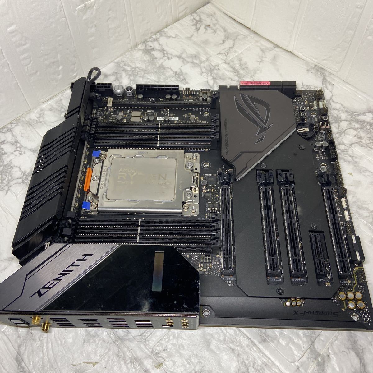 ジャンク・動作未確認】ASUS ROG Zenith II Extreme-