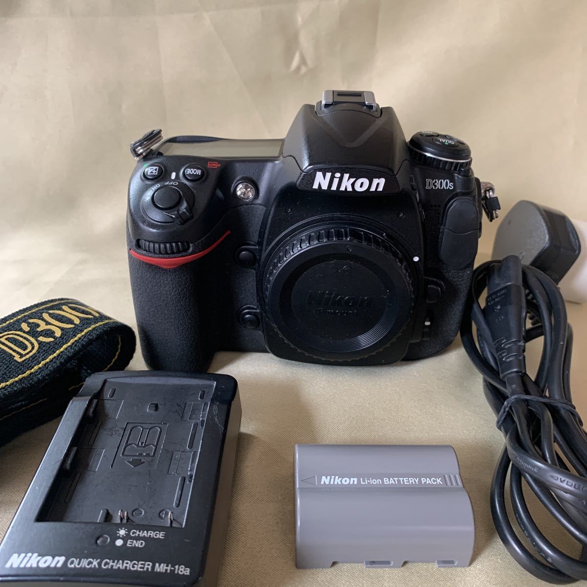 最安価格 Nikon ニコン デジタル一眼レフカメラ D300S ボディ ジャンク品　動作未確認　@672771 ニコン