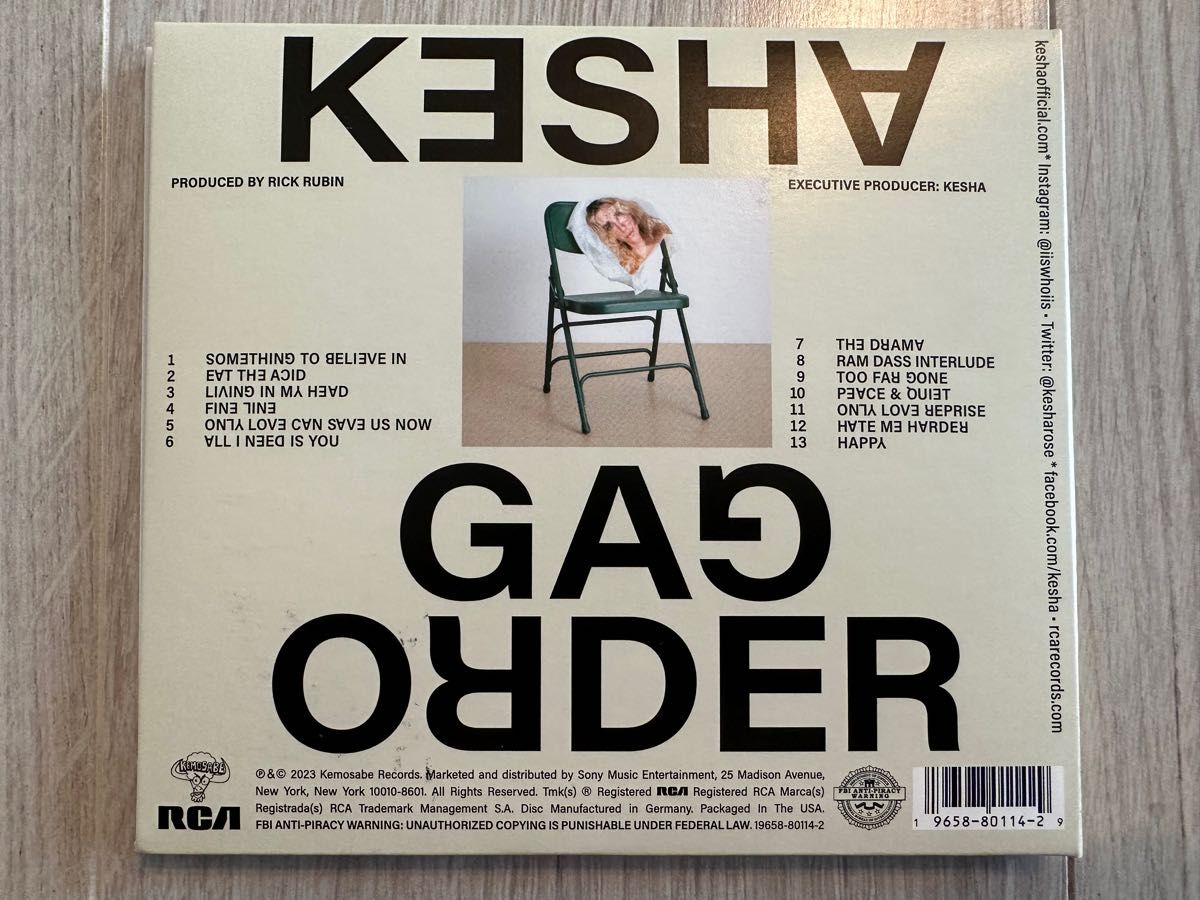 直筆サイン入り ケシャ「ギャグオーダー」 CDアルバム 新品 輸入盤 KESHA KE$HA GAG ORDER