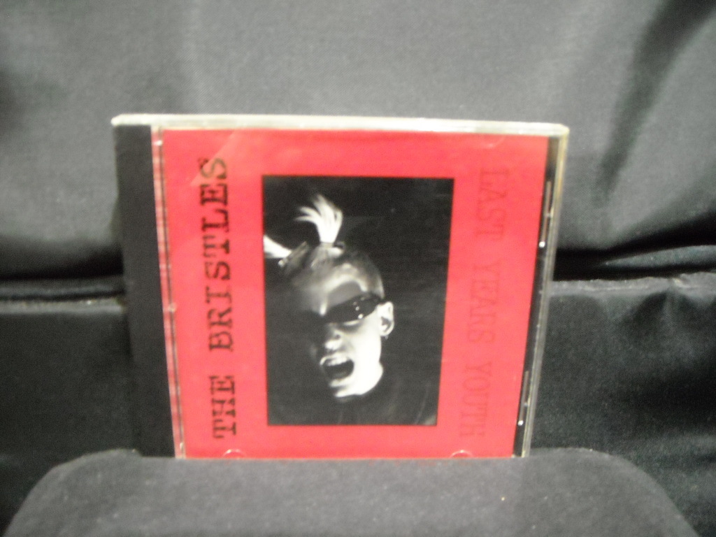 輸入盤CD/THE BRISTLES/ブリストルズ/LAST YEARS YOUTH/80年代USハードコアパンクHARDCORE PUNK_画像1