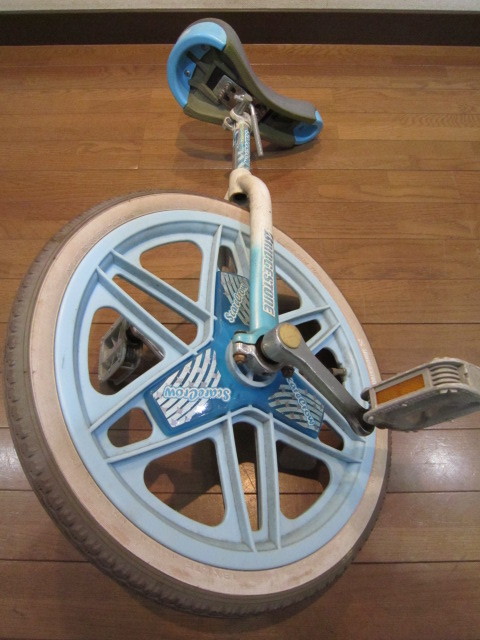 お子様のバランス感覚 運動神経アップに役立つ 一輪車  BRIDGESTONE ScareCrow ブリヂストン スケアクローの画像8