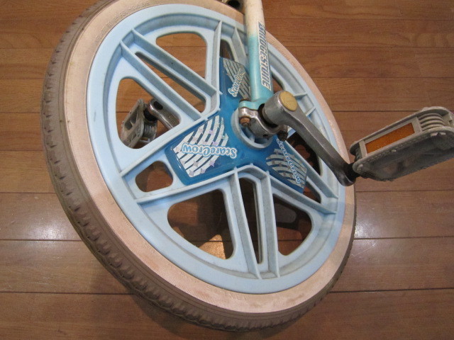 お子様のバランス感覚 運動神経アップに役立つ 一輪車  BRIDGESTONE ScareCrow ブリヂストン スケアクローの画像4
