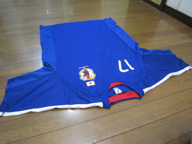 レア　レトロ　プレミア　ＪＦA　OFFICIAL GOODS 2009 【JFAオフィシャル】サッカー日本代表 2009 レプリカTシャツ　長谷部 誠 １７_画像3