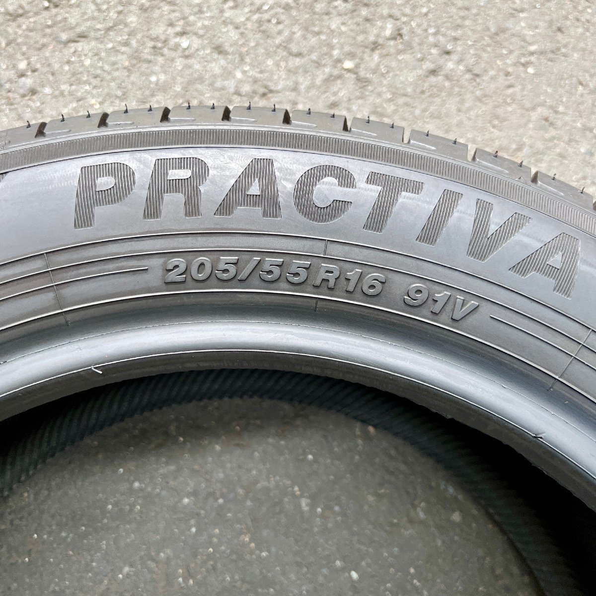 タイヤ2本セット　YOKOHAMA PRACTIVA(ヨコハマ プラクティバ)　205/55R16　2019年製　5ミリ_画像8