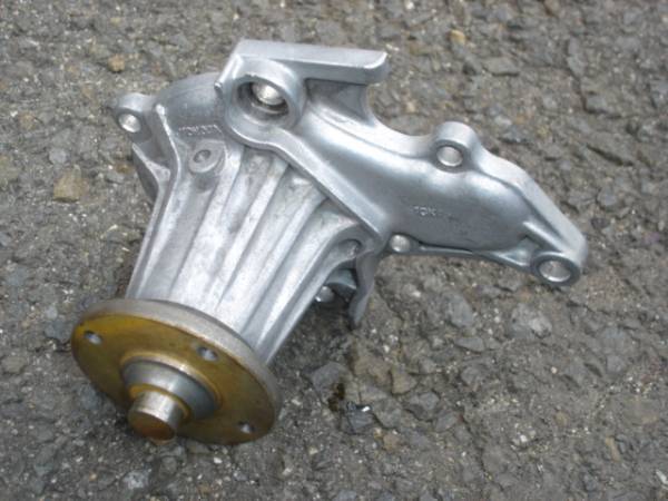 #AE86 Levin Trueno original water pump 4A-G 0706