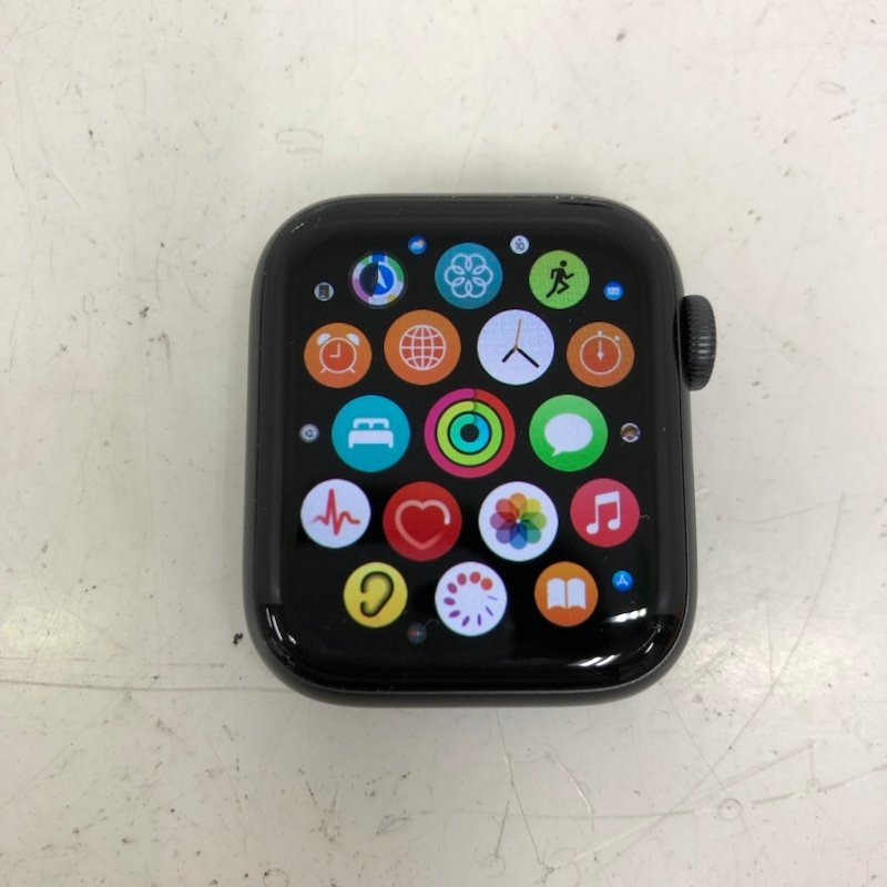 大阪超高品質 Apple Watch Series5 40mmアルミニウムケース A2094