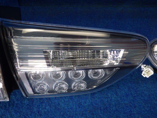 ウィッシュ 1.8G ZGE20W 後期 純正クリアテールランプ左右セット LED