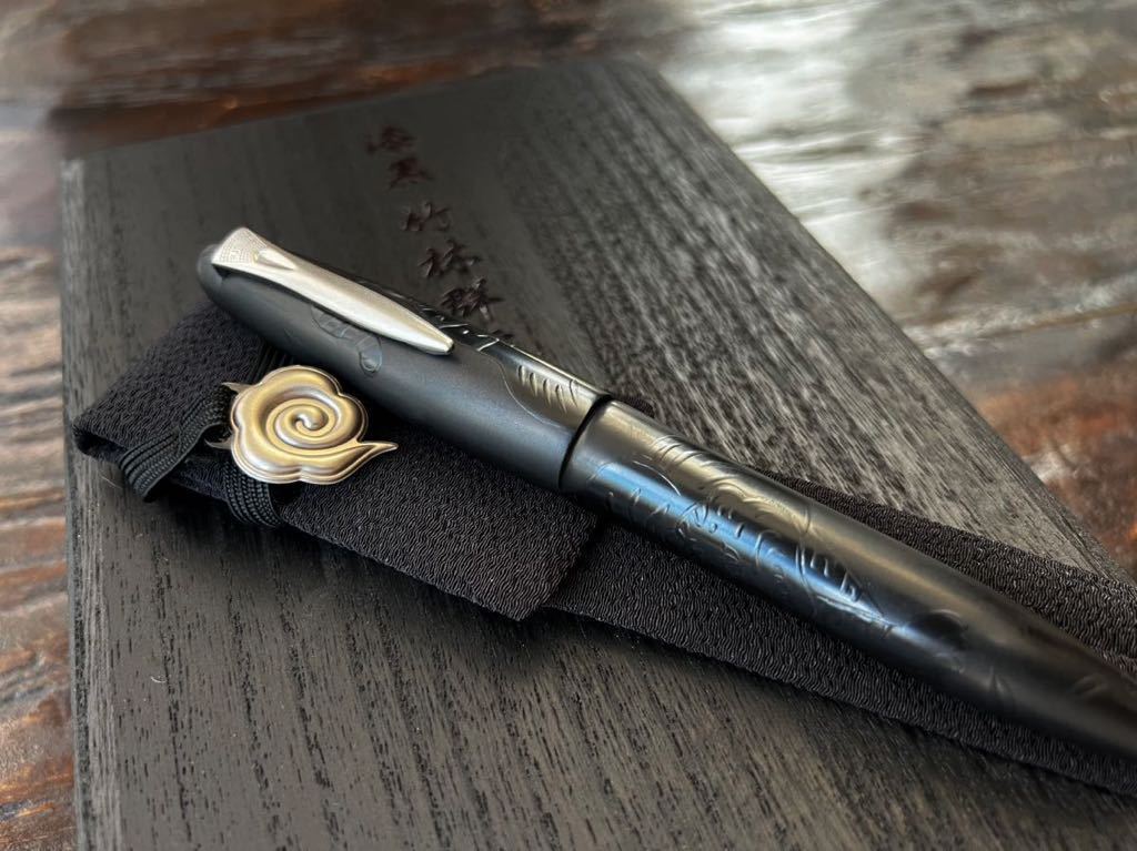 限定品】プラチナ 出雲 漆黒 竹林郡虎図 18K 万年筆 限定品】プラチナ 出雲 漆黒 竹林郡虎図 18K 万年筆