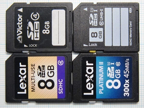 ★ＳＤＨＣ メモリーカード ８ＧＢ ４枚 中古★送料６３円～_画像1