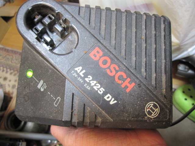  BOSCH インパクトドライバー 12V 充電器付き 動作確認済み_画像9