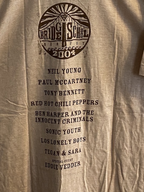  Neal * Young /Neil Young Bridge School Benefit концерт футболка 2004 год неношеный 