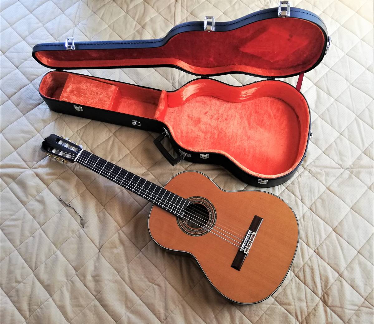 KODAIRA AST 60 小平 クラシックギター ハードケース付き