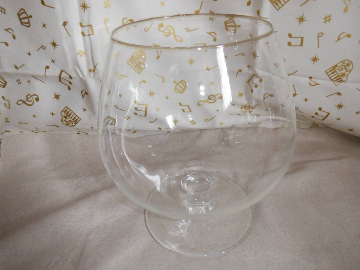 Ｃ6『ワイングラス型花瓶　金魚鉢　アクアリウム　ガラス製品』～高さ２３ｃｍ