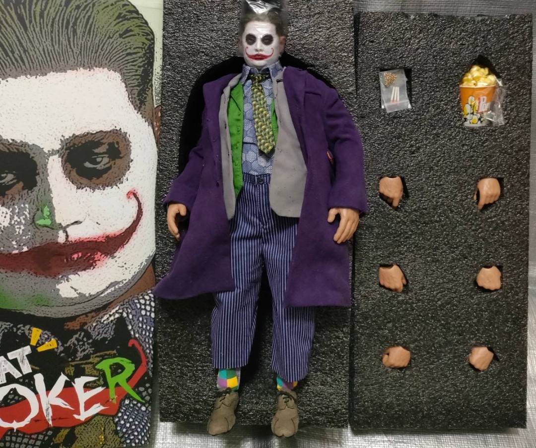 ☆新品 1/6 ジョーカー　アクションフィギュア　キム・ジョンウン風　バットマン　JOKER　BATMAN ONETOYS_画像3