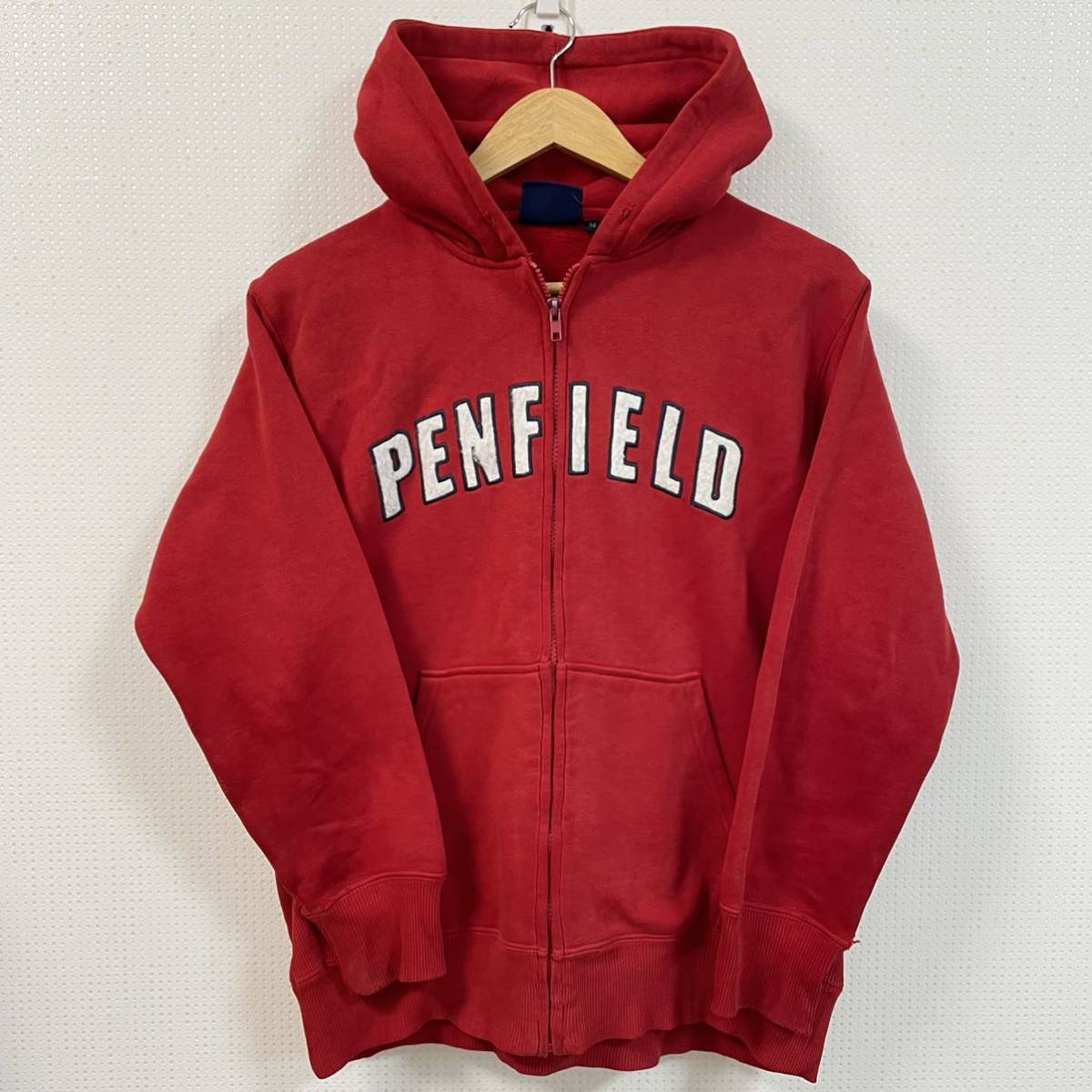 ★Penfield ペンフィールド★パーカー スウェット フーディ ジップアップ トップス ロゴ刺繍 上着 裏起毛 レッド メンズM /TT5623_画像1