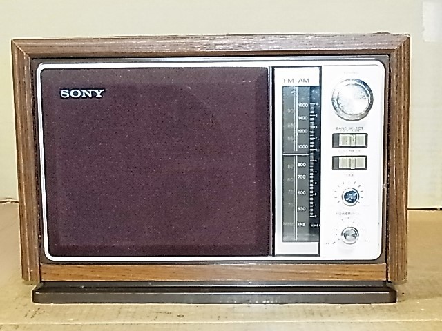 索尼ICF-9740 FM / AM家用收音機垃圾18072720 原文:SONY ICF-9740 FM/AM ホームラジオ ジャンク 18072720