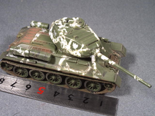 T-34/85中戦車 1/72完成品 アカデミーの画像3