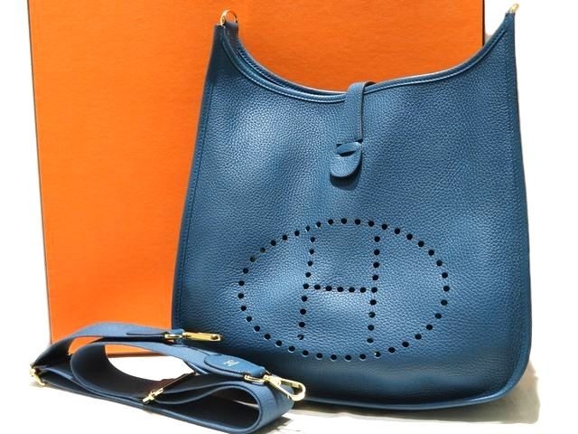 【上品】 新品同様 5A5GS レディース HERMES パンチング ▼ マラカイト トリヨンクレマンス Y刻印 ☆ ショルダーバッグ 33 GM エブリン3 エルメス エブリン 【上品】 新品同様 5A5GS レディース HERMES パンチング ▼ マラカイト トリヨンクレマンス Y刻印 ☆ ショルダーバッグ 33 GM エブリン3 エルメス エブリン