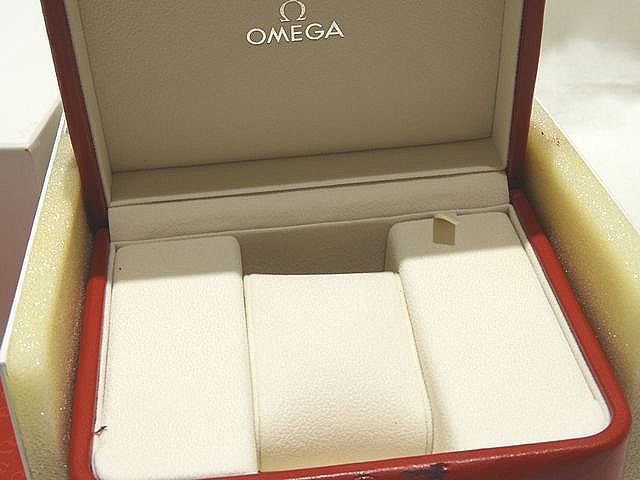 オメガ 純正 時計ケース ◇ レッド系 OMEGA スピードマスター シーマスター メンズ レディース 等に 付属品 ▼ 内箱 外箱 冊子 5Gの画像4