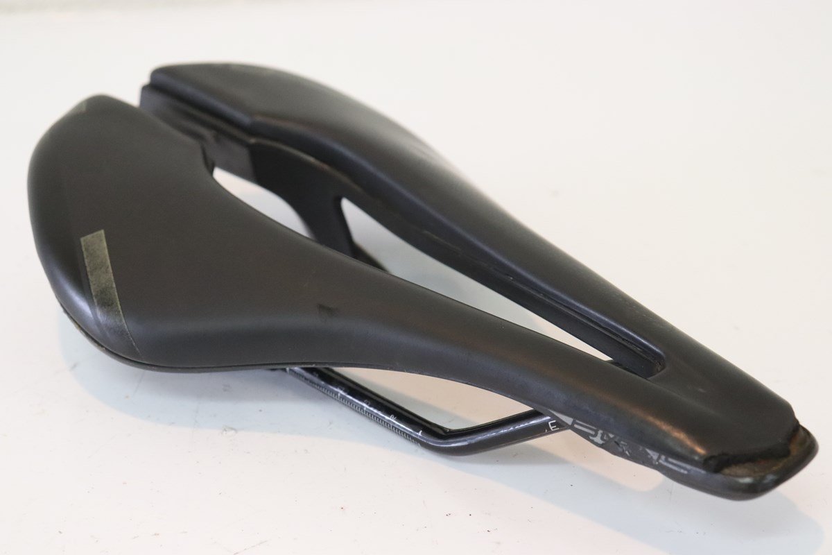 満点の ☆selle ITALIA セライタリア BOOST SP-01 サドル セライタリア