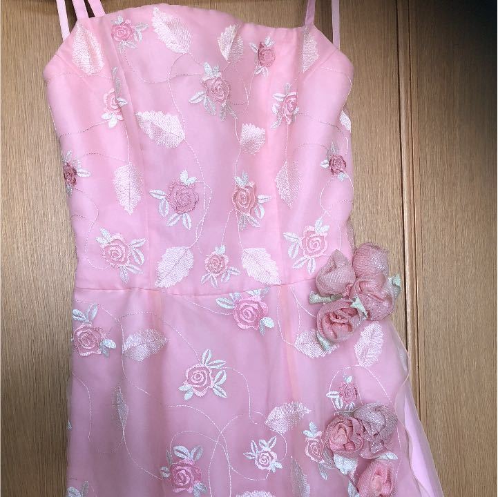 メ619 ピンクの色ドレス 訳あり_画像2