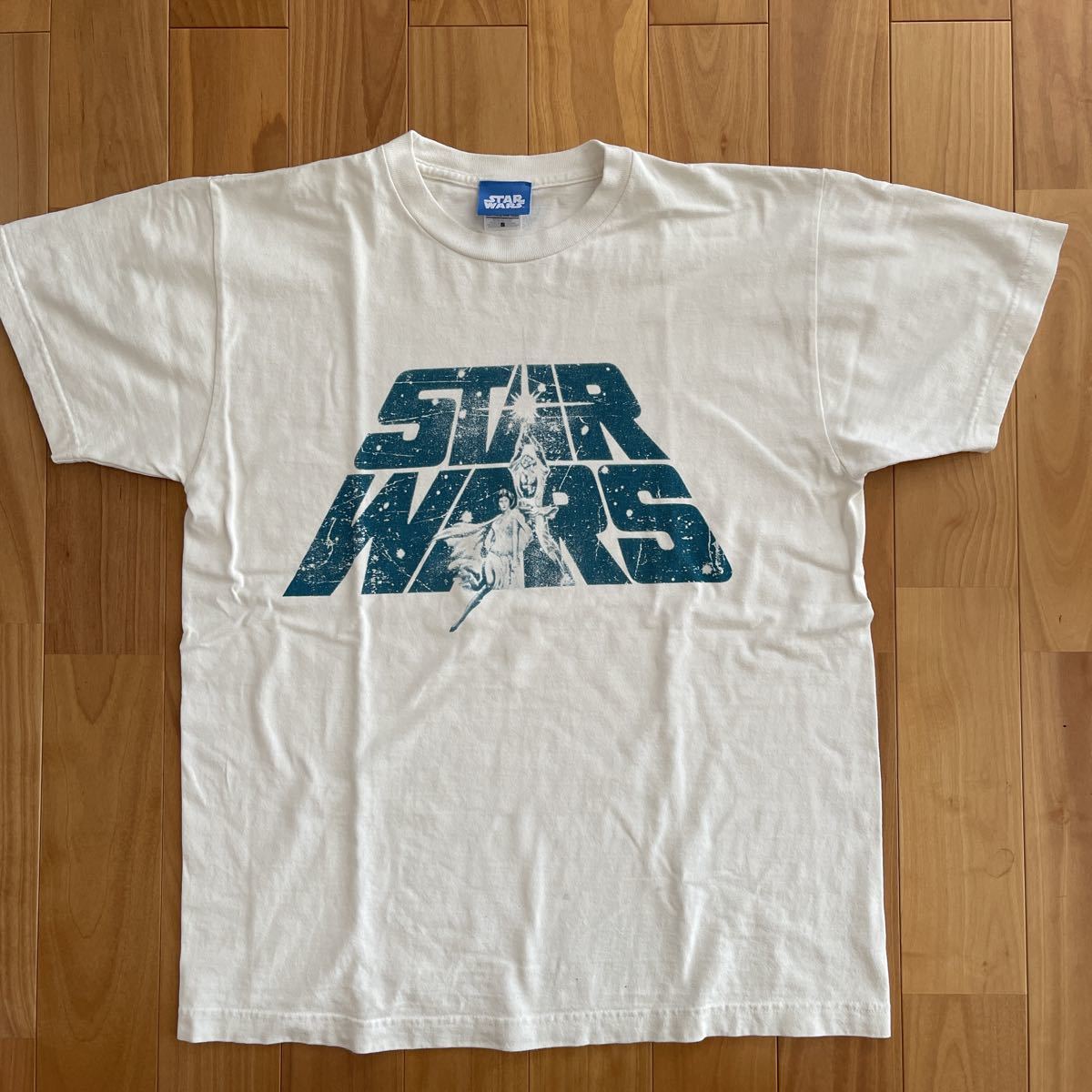 star wars スターウォーズ エピソード4のデザインのTシャツ 大き目なSサイズ 白_画像1