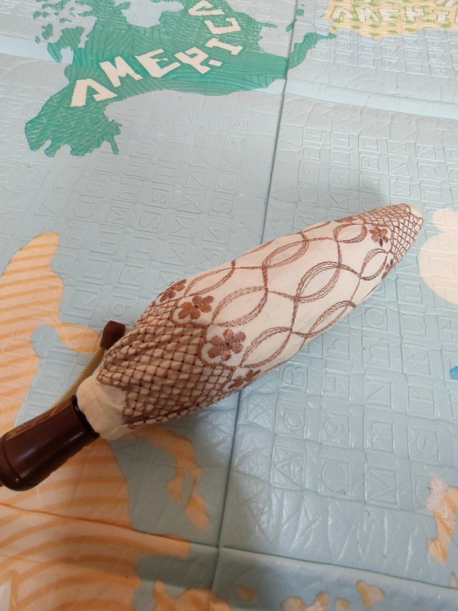 折りたたみ日傘　刺繍