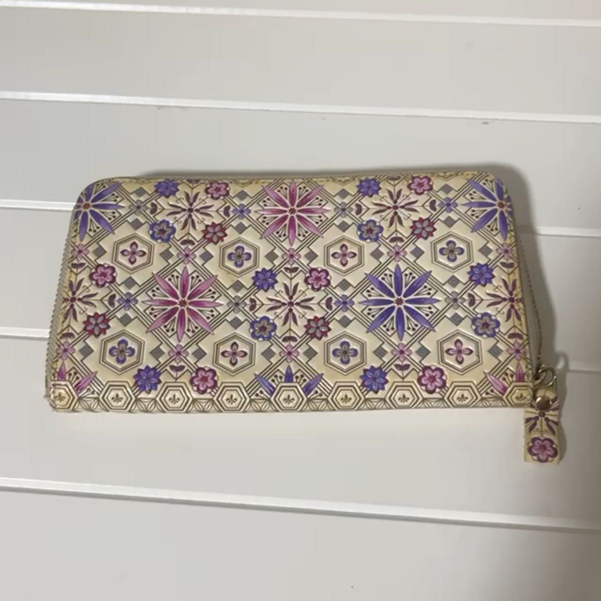 浅草文庫 ラウンドファスナー長財布 花菱柄 角スレ無し