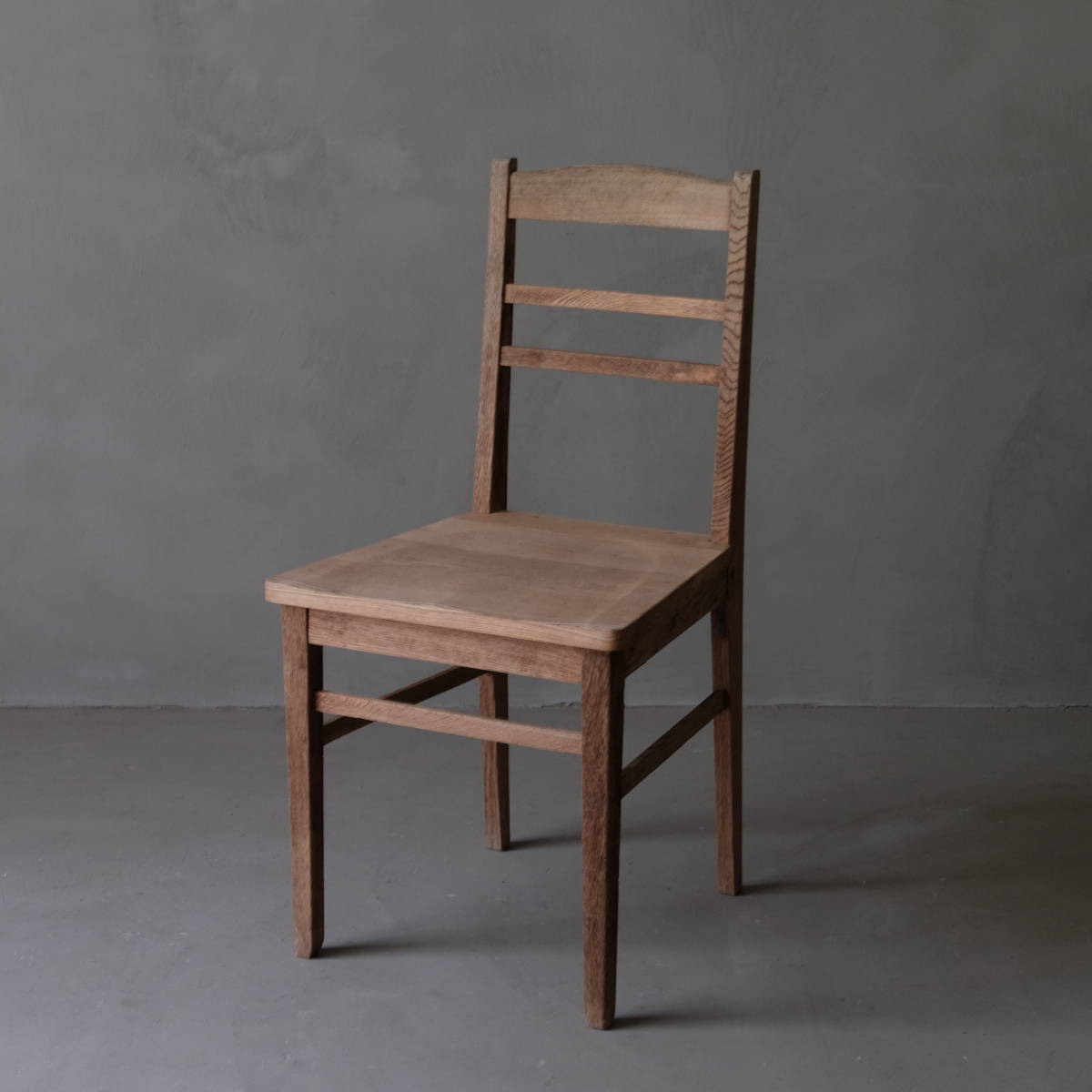 02497 楢材 古いダイニングチェア A / 木製 椅子 古家具 古道具 アンティーク レトロ