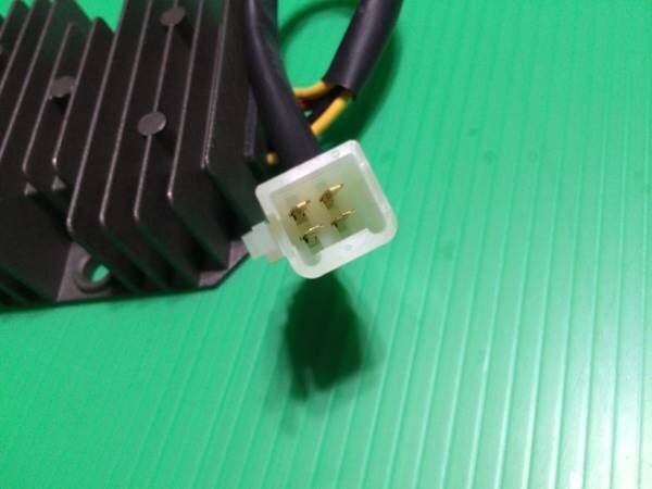 KH400 (CDI) レギュレーター レクチファイア レギュレター 2 KH400 (CDI) レギュレーター レクチファイア レギュレター 2