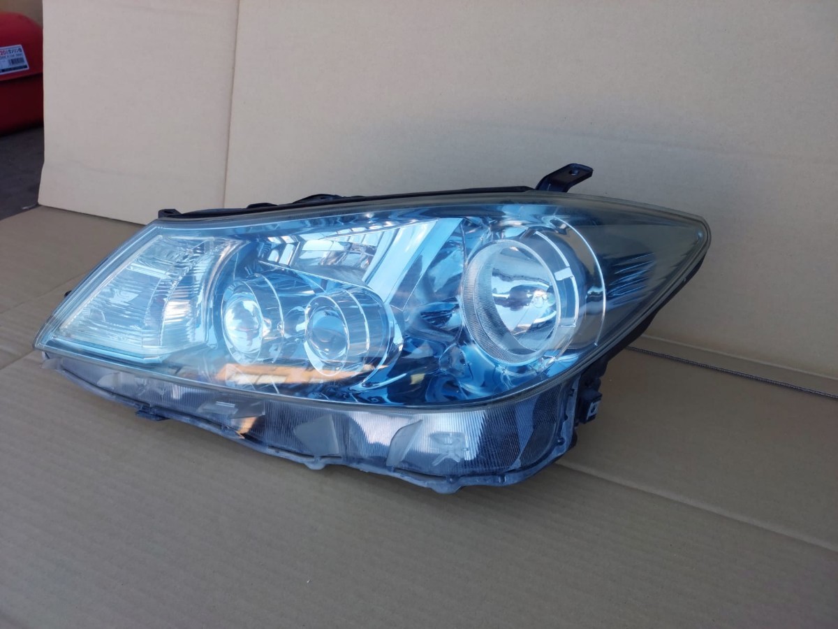 トヨタ AZK10 サイ純正 LEDヘッドライト左 ライトコントロール